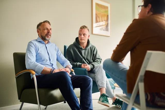 Behandelkamer gesprek luisteren