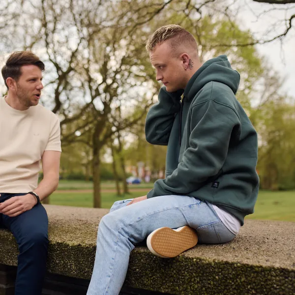 Gesprek jongere preventie buiten